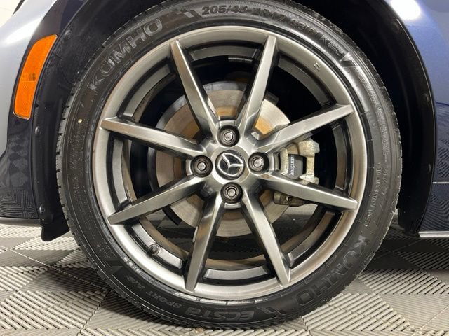 Used 2022 MAZDA MX-5 Miata RF Grand Touring RWD image 10