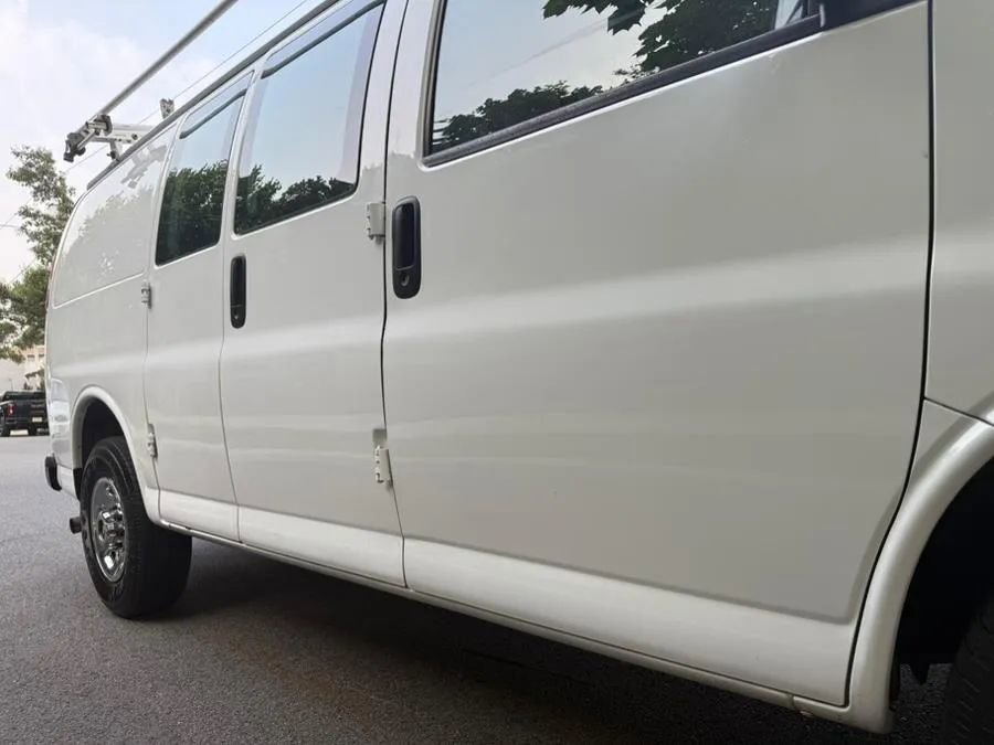 Used 2014 GMC Savana 2500 image 12