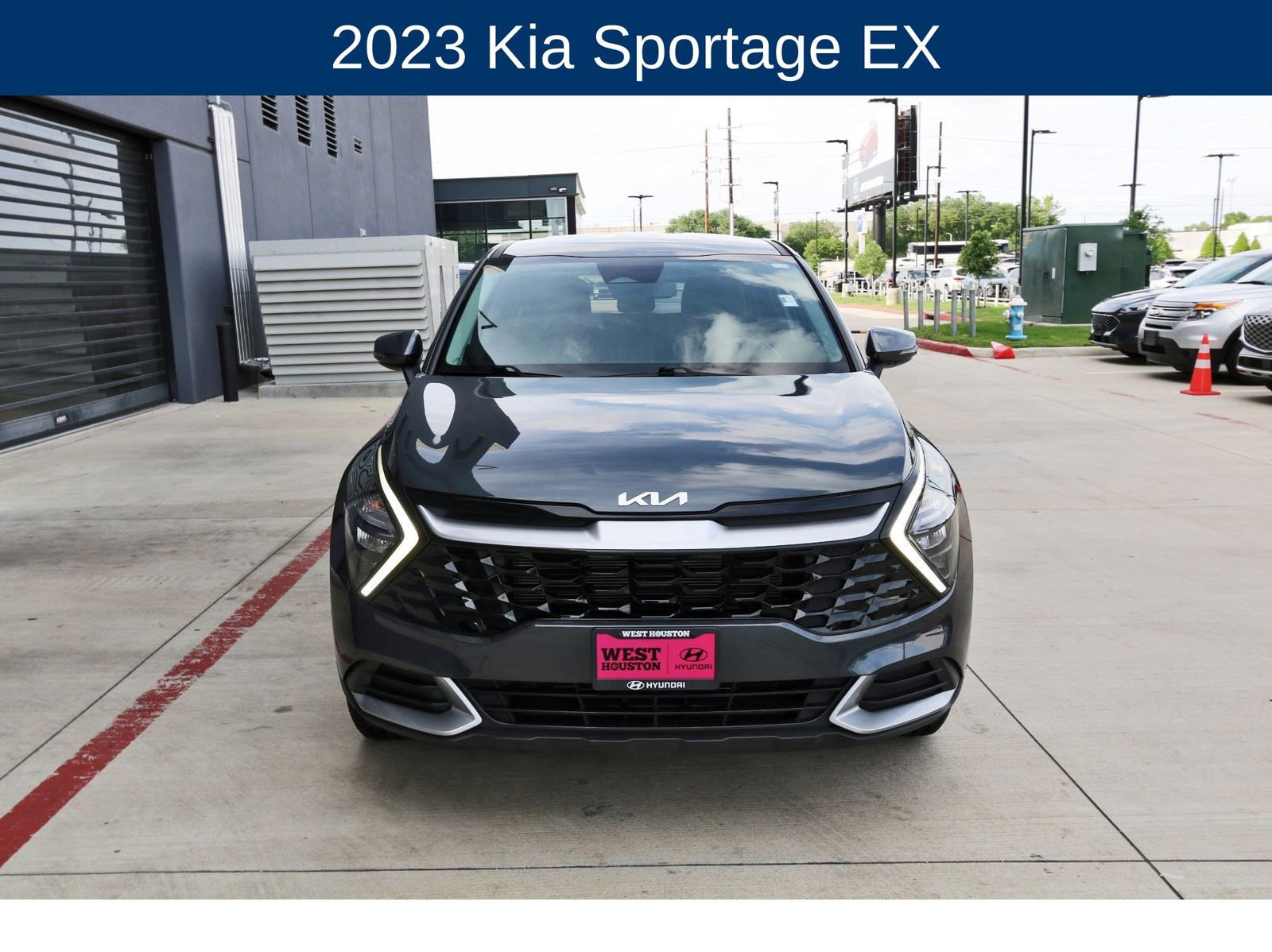 Used 2023 Kia Sportage EX image 2