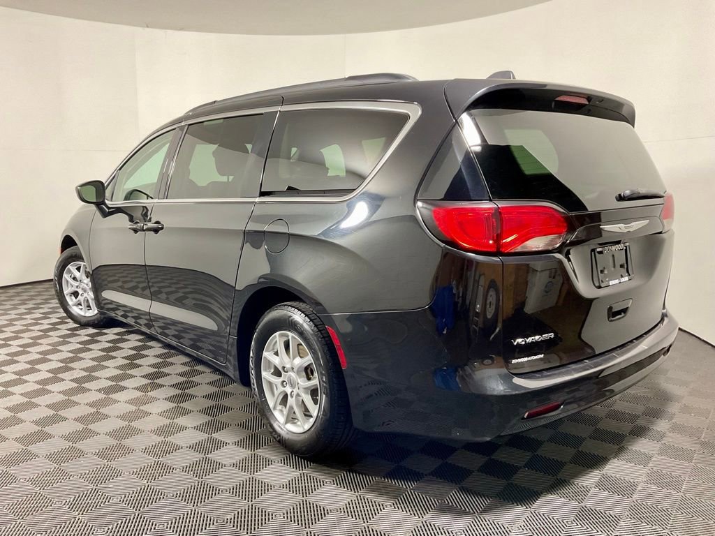Used 2021 Chrysler Voyager Lxi image 9