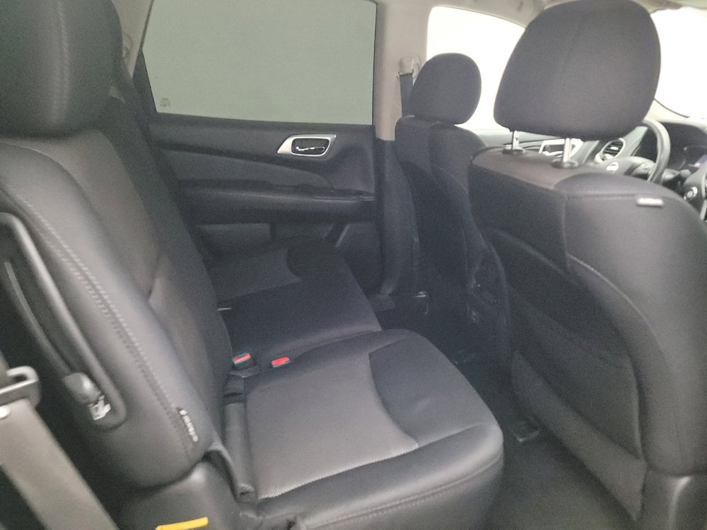 Used 2018 Nissan Pathfinder SV FWD image 19