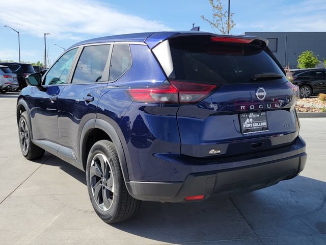 Used 2025 Nissan Rogue SV AWD/4WD image 3