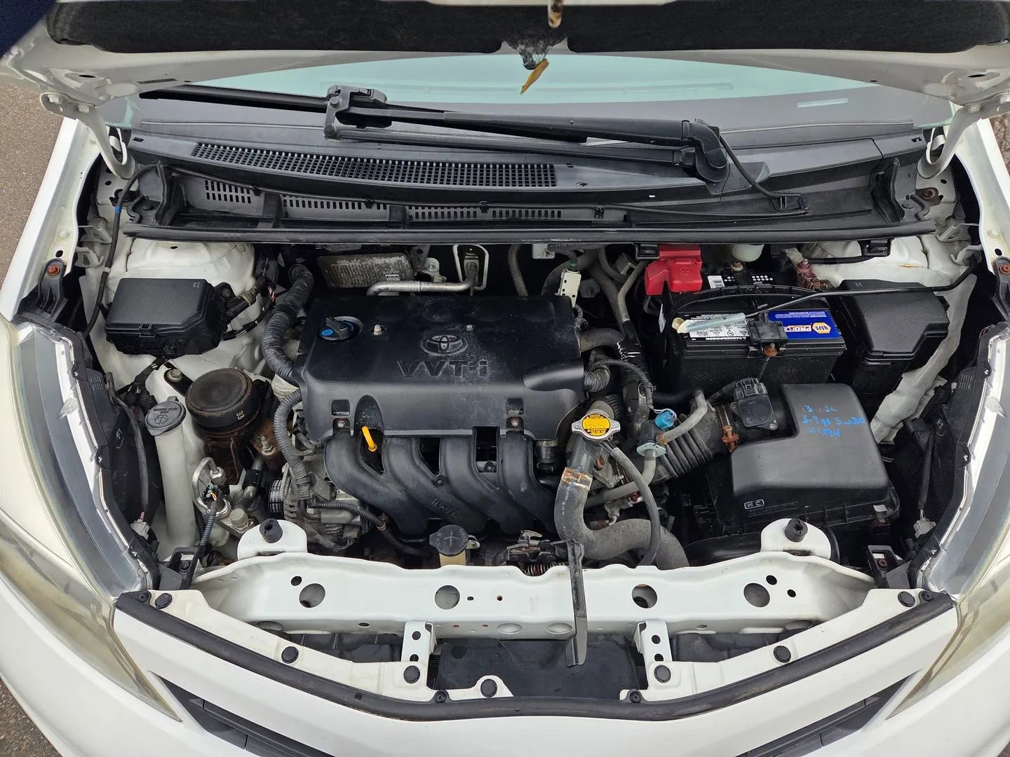 Used 2013 Toyota Yaris LE image 19