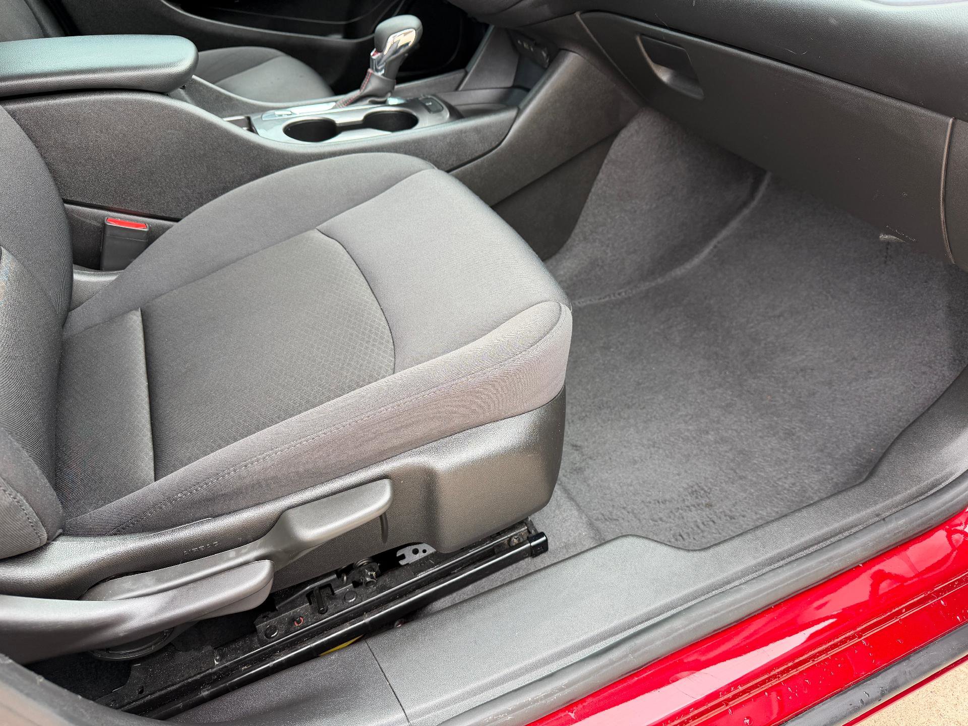 Used 2023 Chevrolet Malibu RS w/ LPO, Floor Liner Package FWD image 27