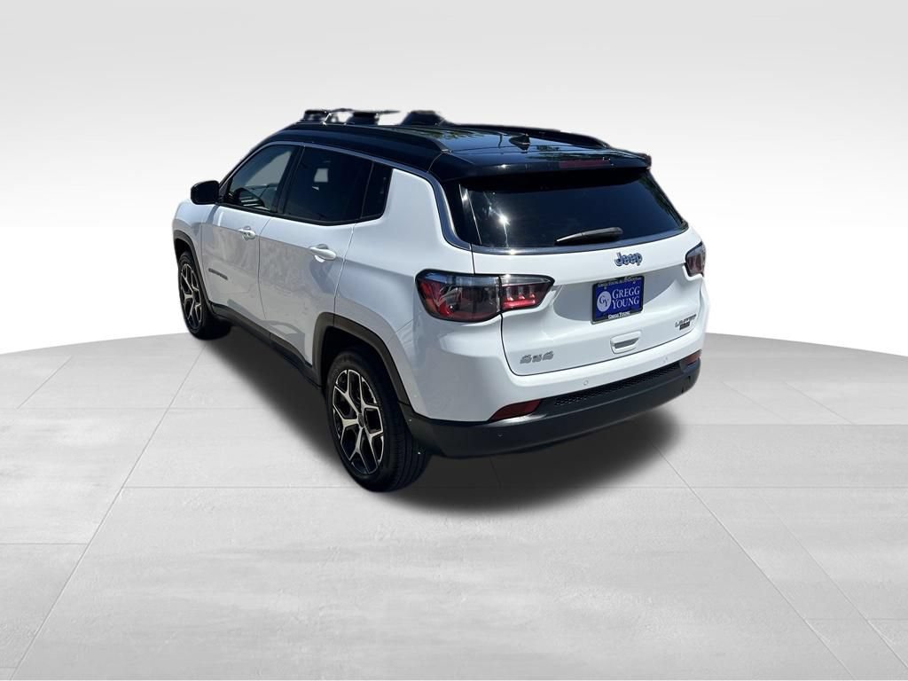 Used 2025 Jeep Compass Limited AWD/4WD image 4