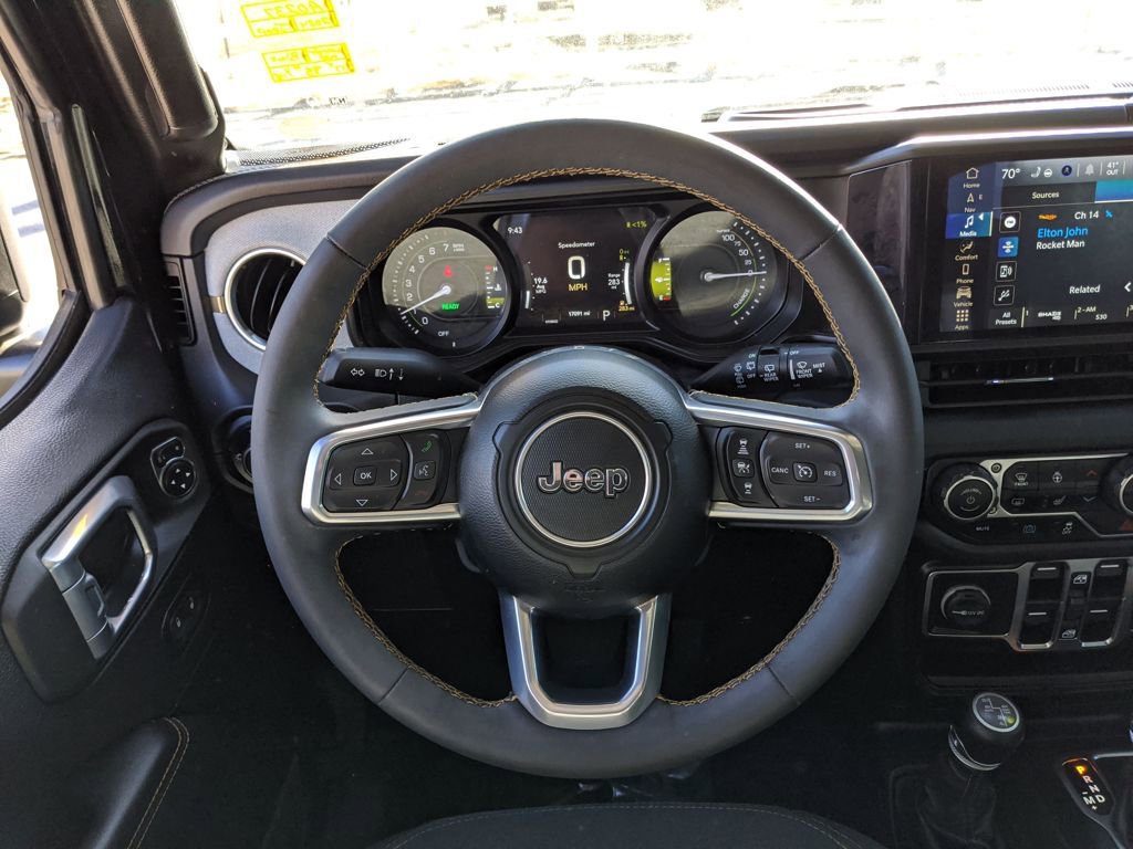 Used 2024 Jeep Wrangler Unlimited Sahara w/ Technology Group image 10