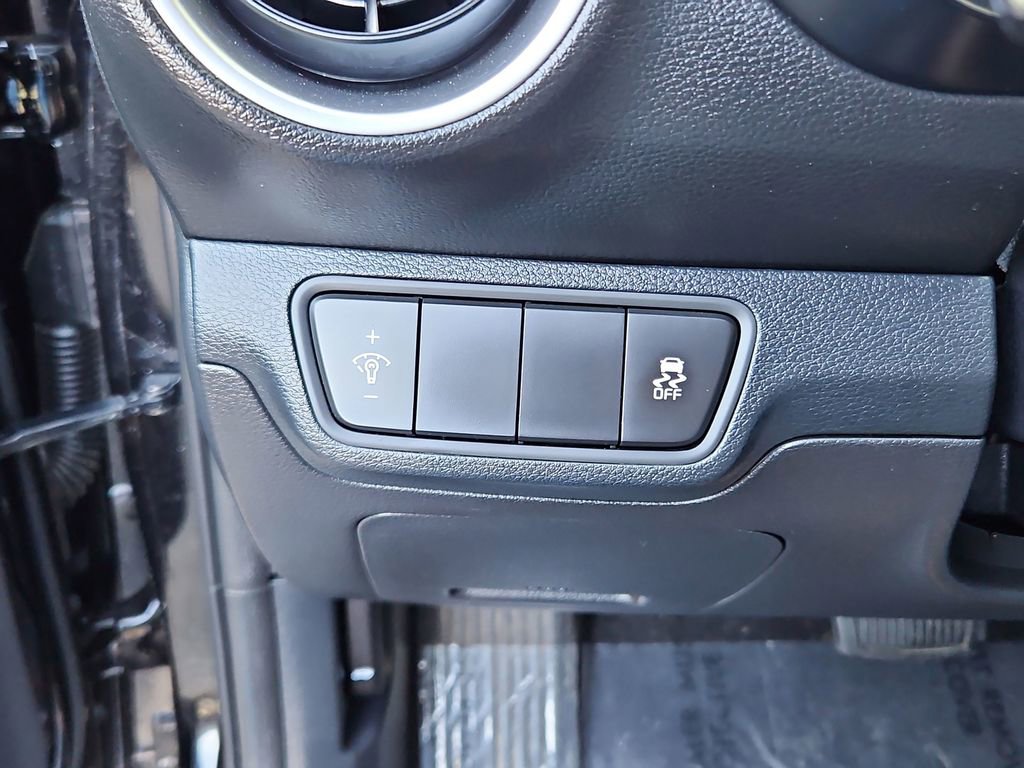 Used 2024 Kia Forte LXS image 14