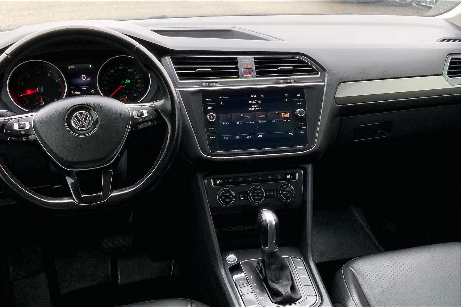 Used 2019 Volkswagen Tiguan SE w/ Panoramic Sunroof Package AWD/4WD image 8