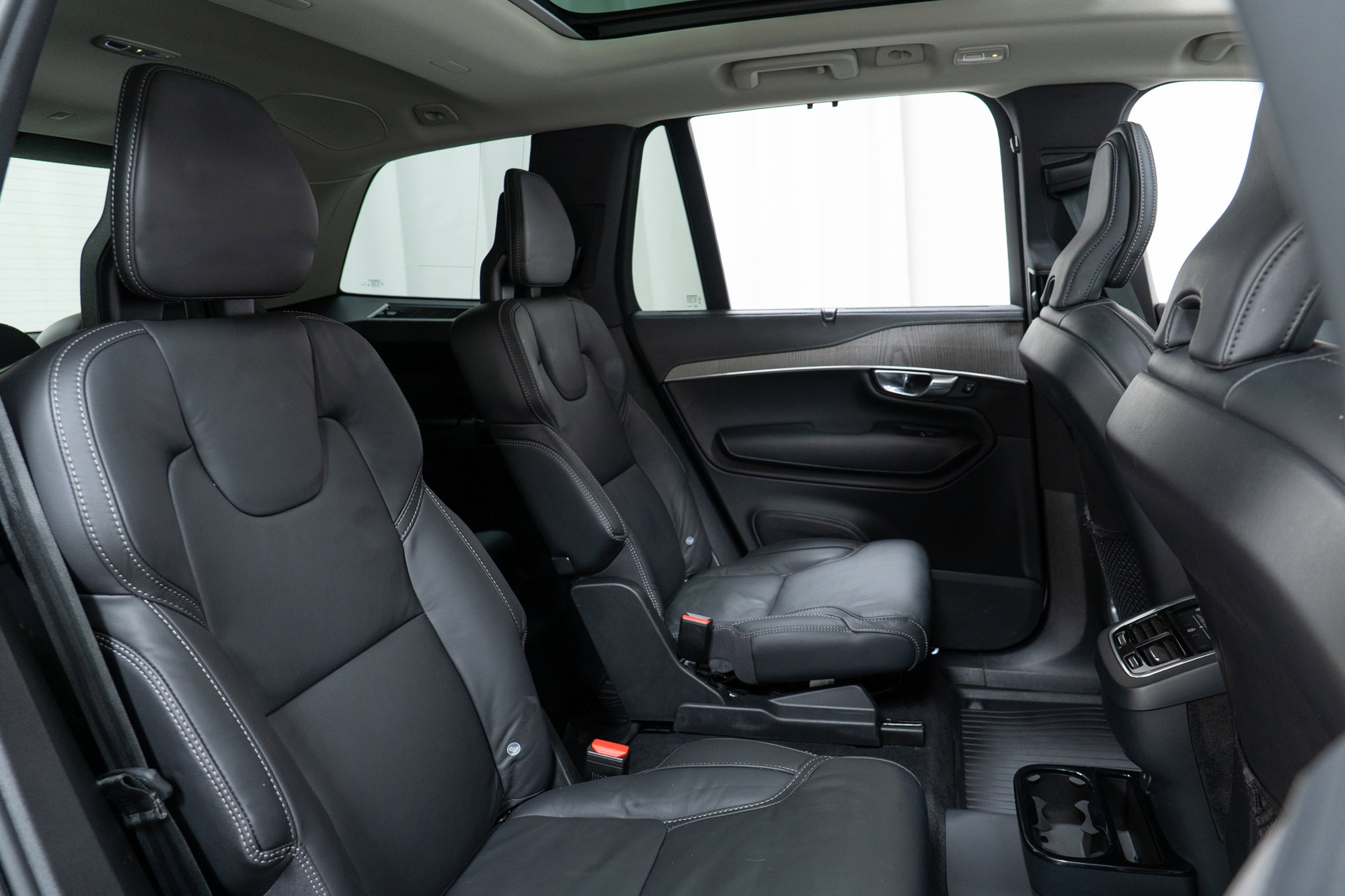 Certified 2023 Volvo XC90 B6 Ultimate w/ Protection Package Premier AWD/4WD image 24
