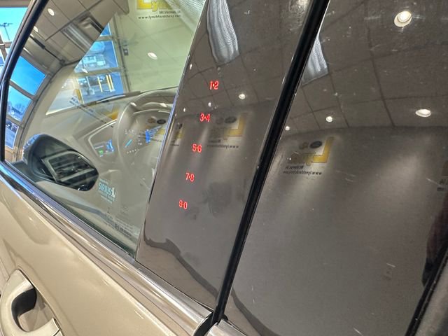 Used 2018 Ford Fusion SE image 12