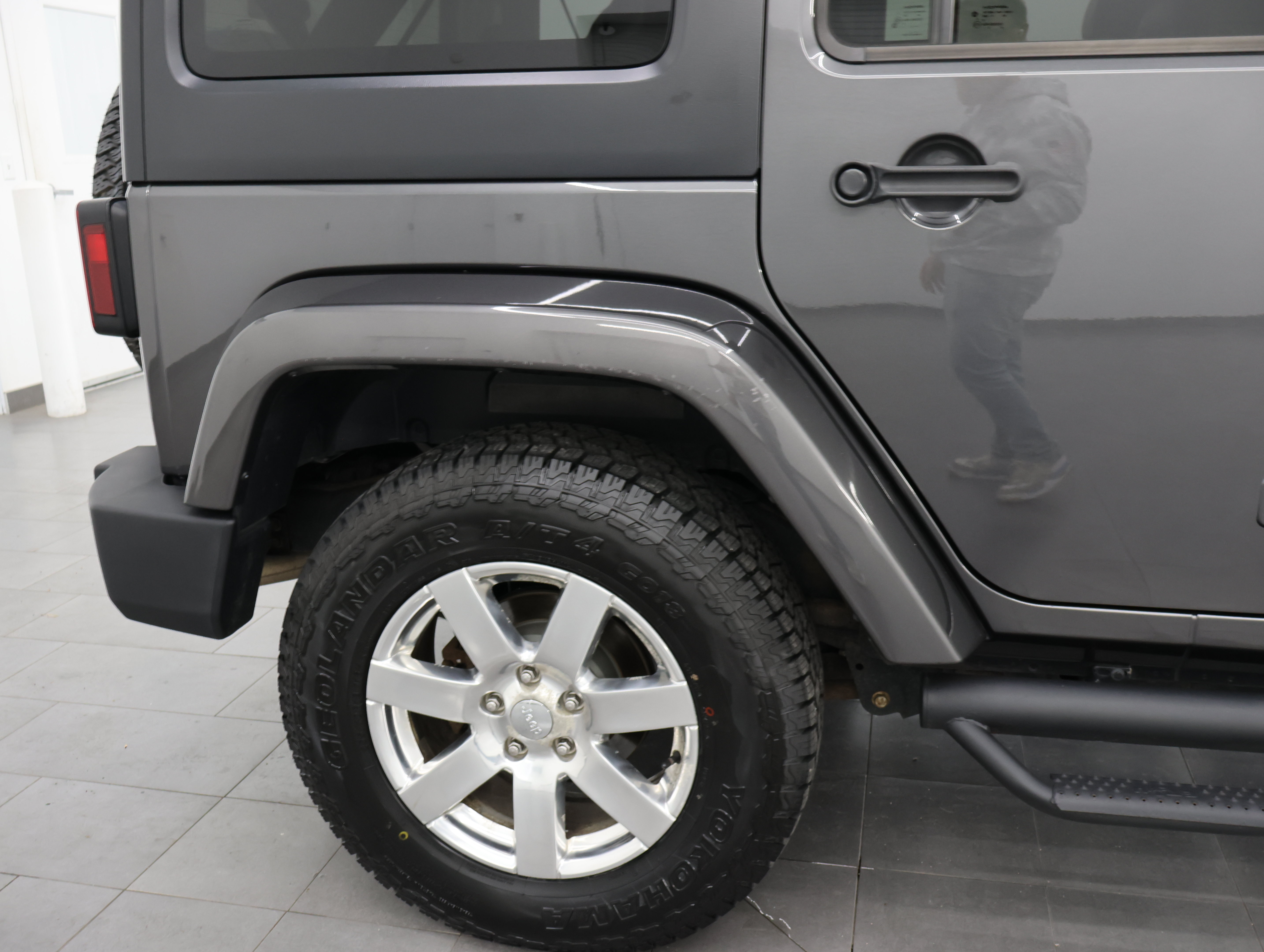 Used 2017 Jeep Wrangler Unlimited Sahara w/ Connectivity Group AWD/4WD image 24