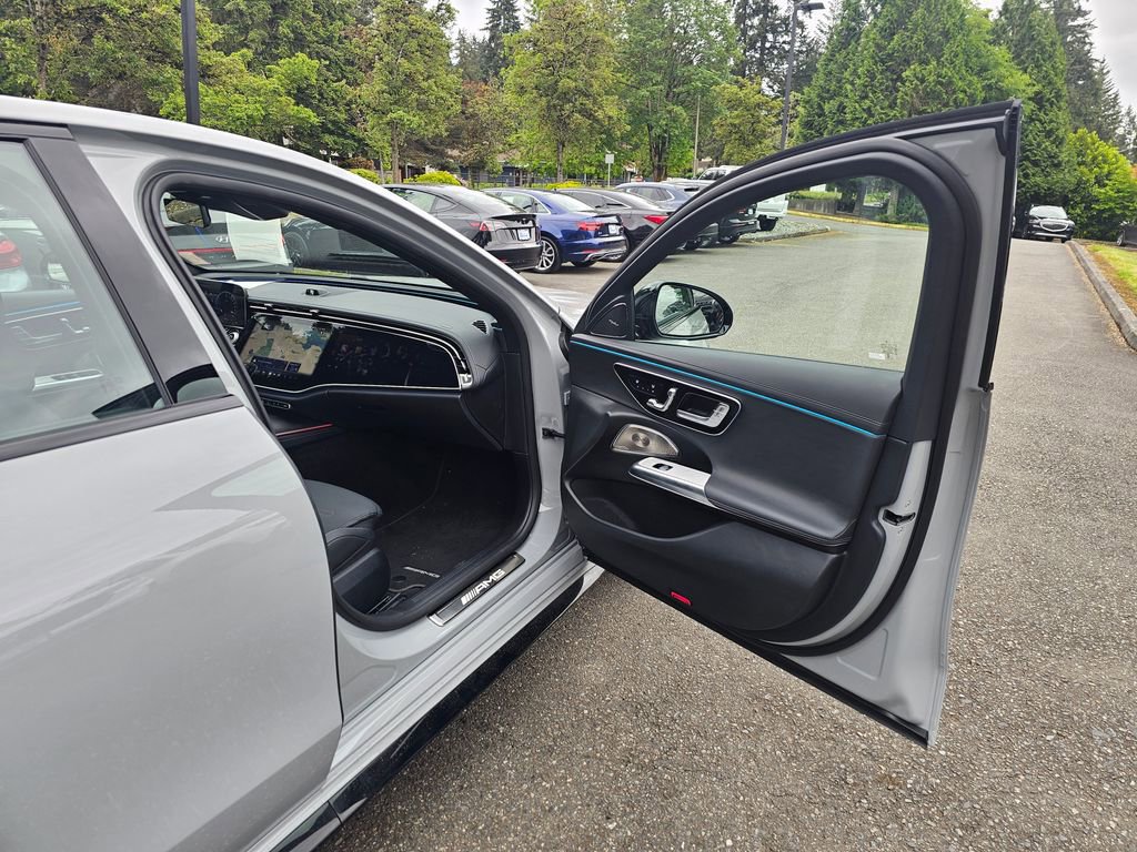 Used 2026 Mercedes-Benz E 53 AMG e 4MATIC Sedan image 28