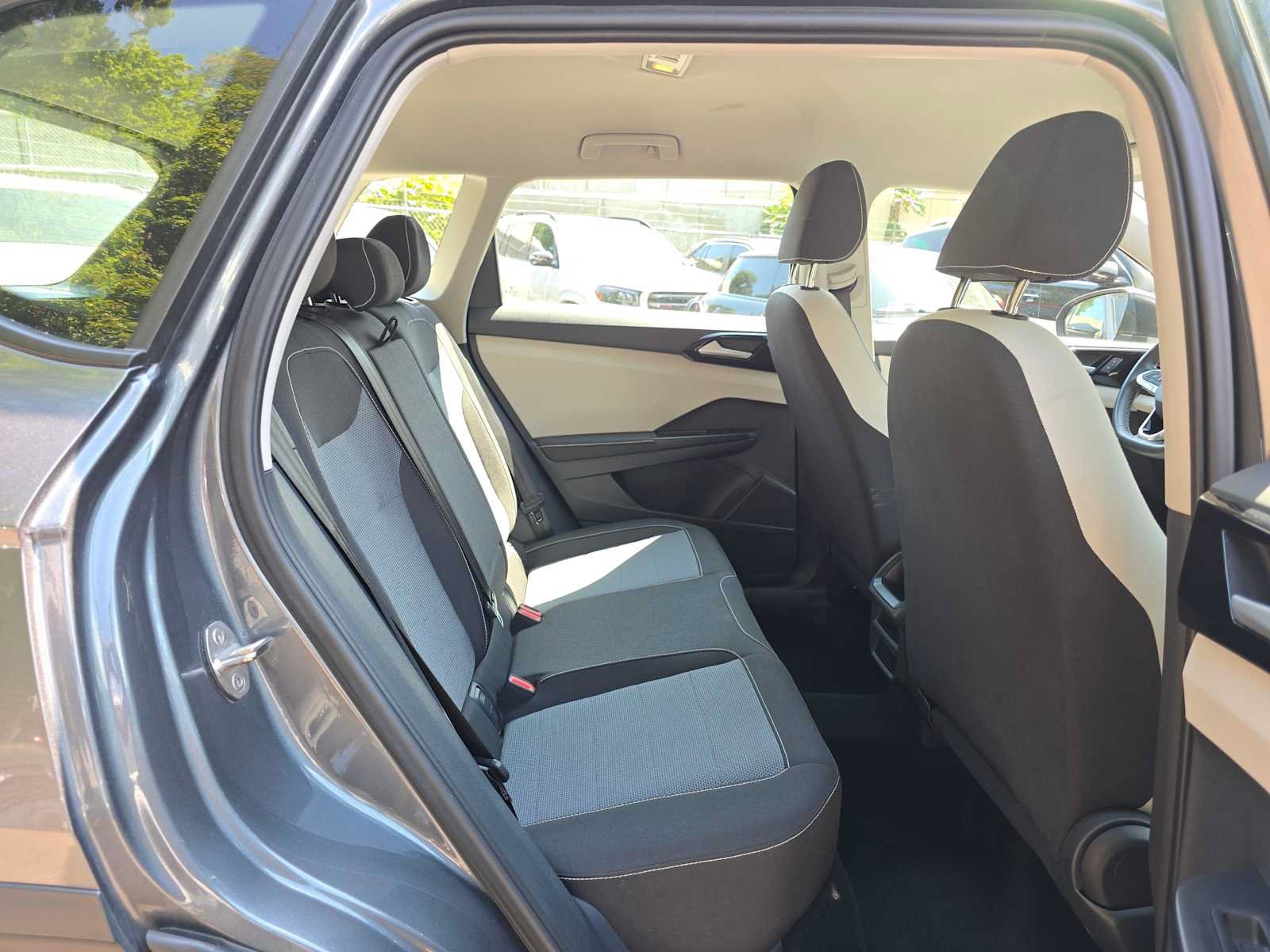 Used 2025 Volkswagen Taos S FWD image 12