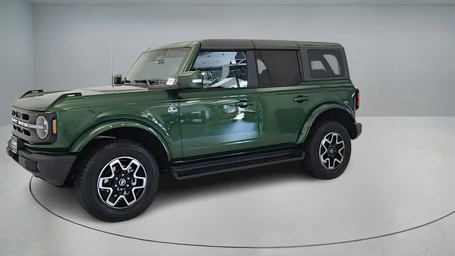 New 2025 Ford Bronco Outer Banks image 3