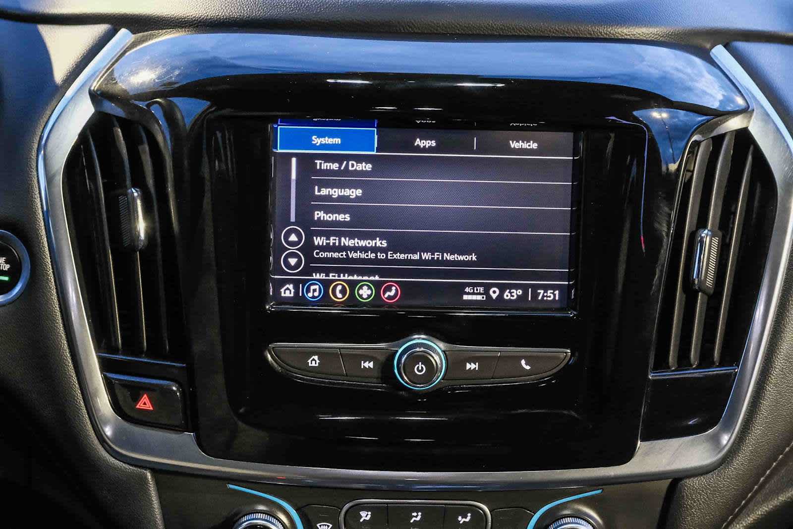 Used 2023 Chevrolet Traverse LT FWD image 15
