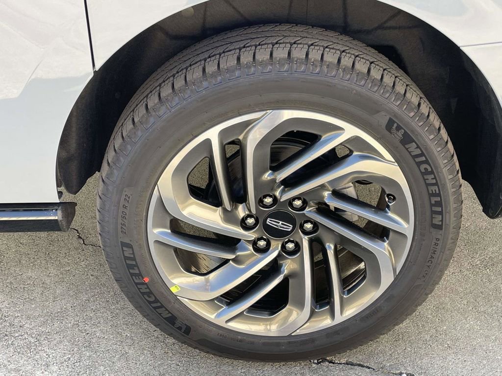 New 2025 Lincoln Navigator L Reserve image 9