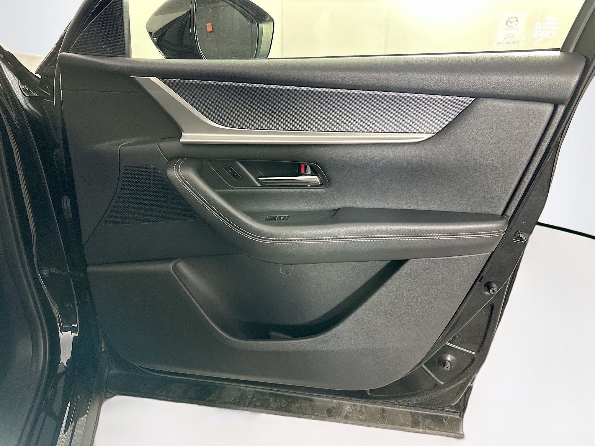 Used 2025 MAZDA CX-90 3.3 Turbo w/ Preferred Package AWD/4WD image 35