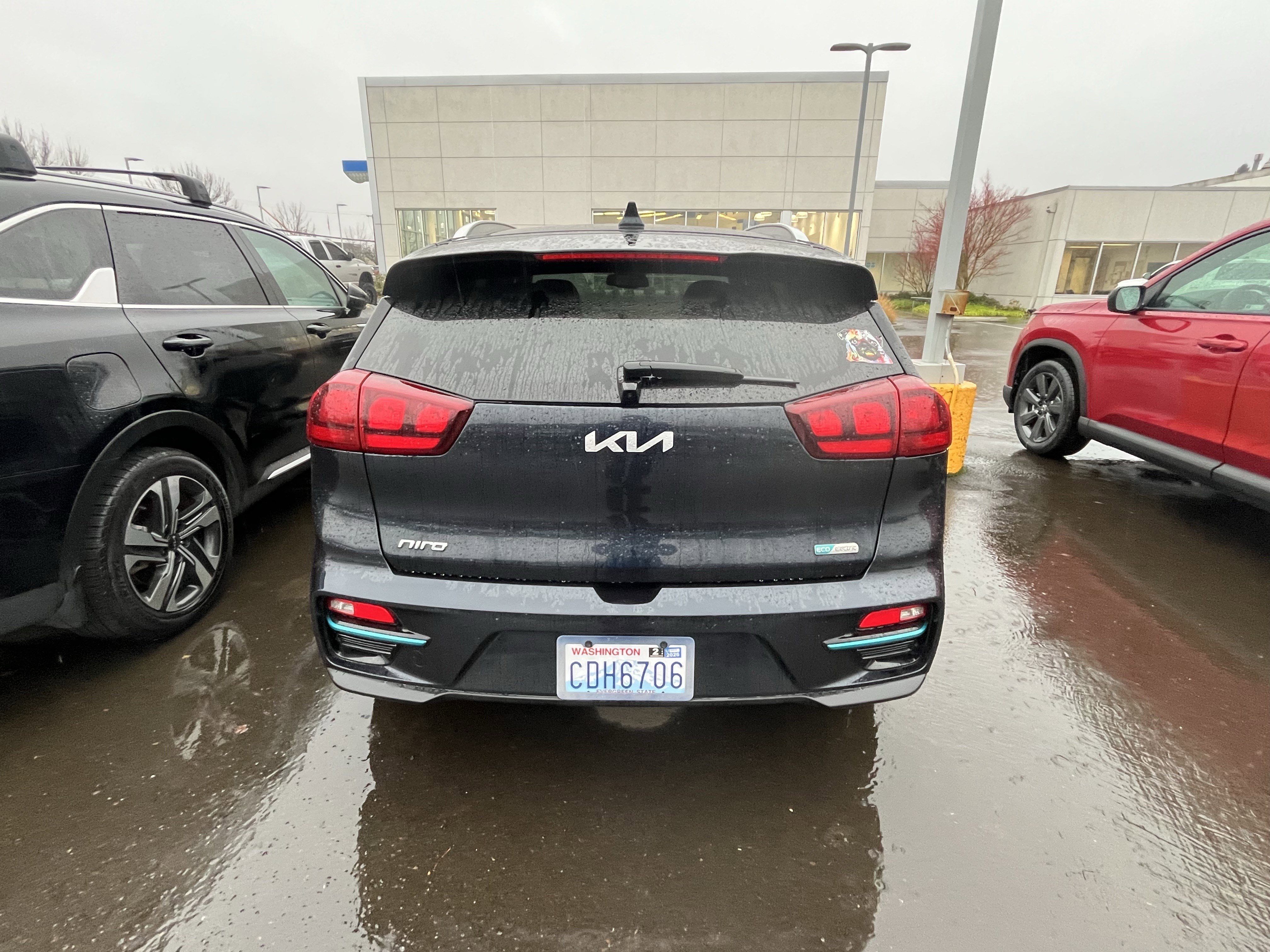 Used 2022 Kia Niro EX w/ Cold Weather Package image 3