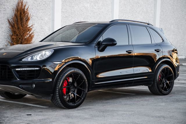Used 2013 Porsche Cayenne Turbo image 57