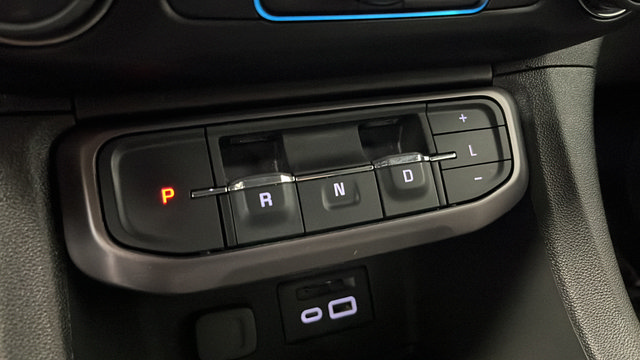 Used 2022 GMC Acadia AT4 w/ Technology Package AWD/4WD image 20