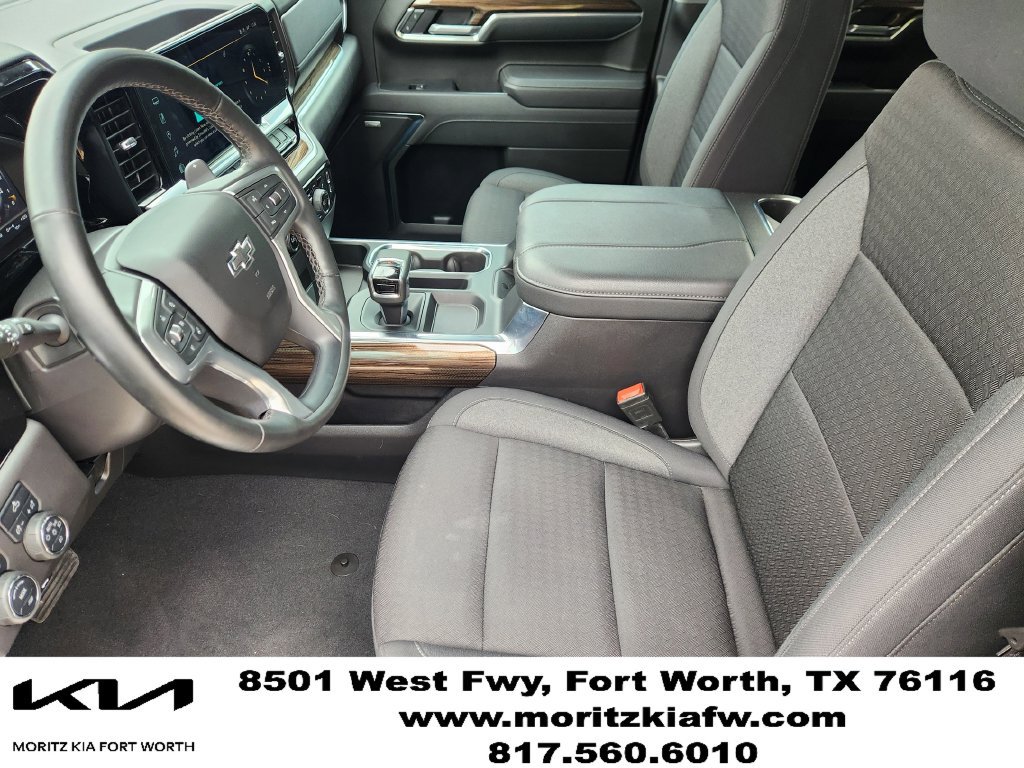 Used 2025 Chevrolet Silverado 1500 LT Trail Boss w/ Convenience Package II AWD/4WD image 13