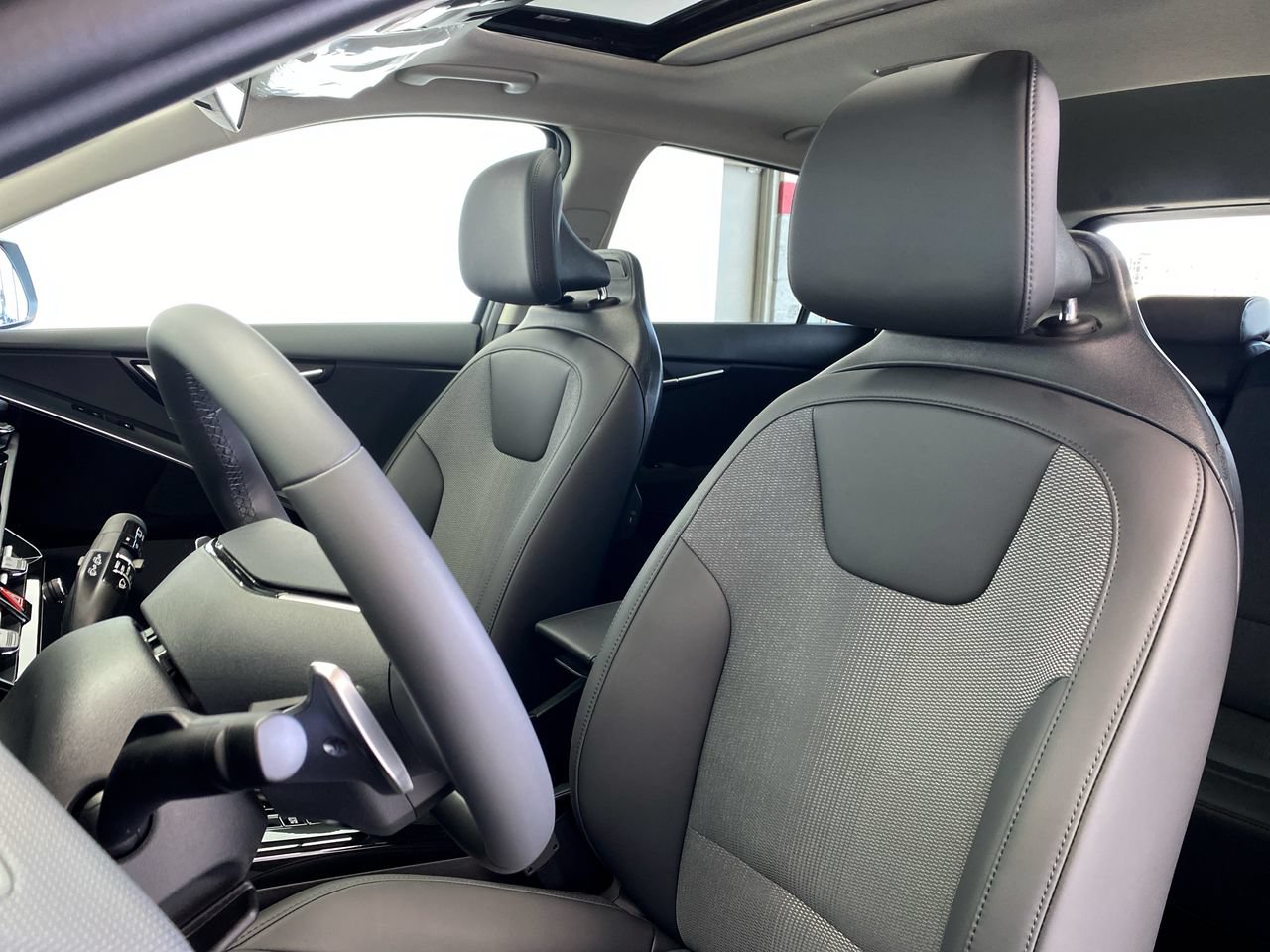 New 2026 Kia Niro EX w/ EX Premium Package FWD image 20