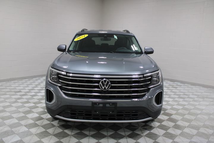 Used 2024 Volkswagen Atlas SE image 4