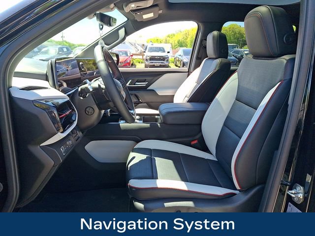 Used 2025 Chevrolet Silverado EV RST AWD/4WD image 2