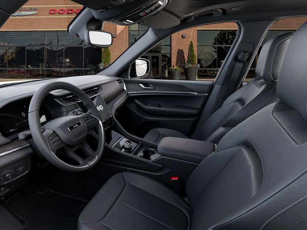 New 2025 Jeep Grand Cherokee Limited w/ Black Appearance Package image 22