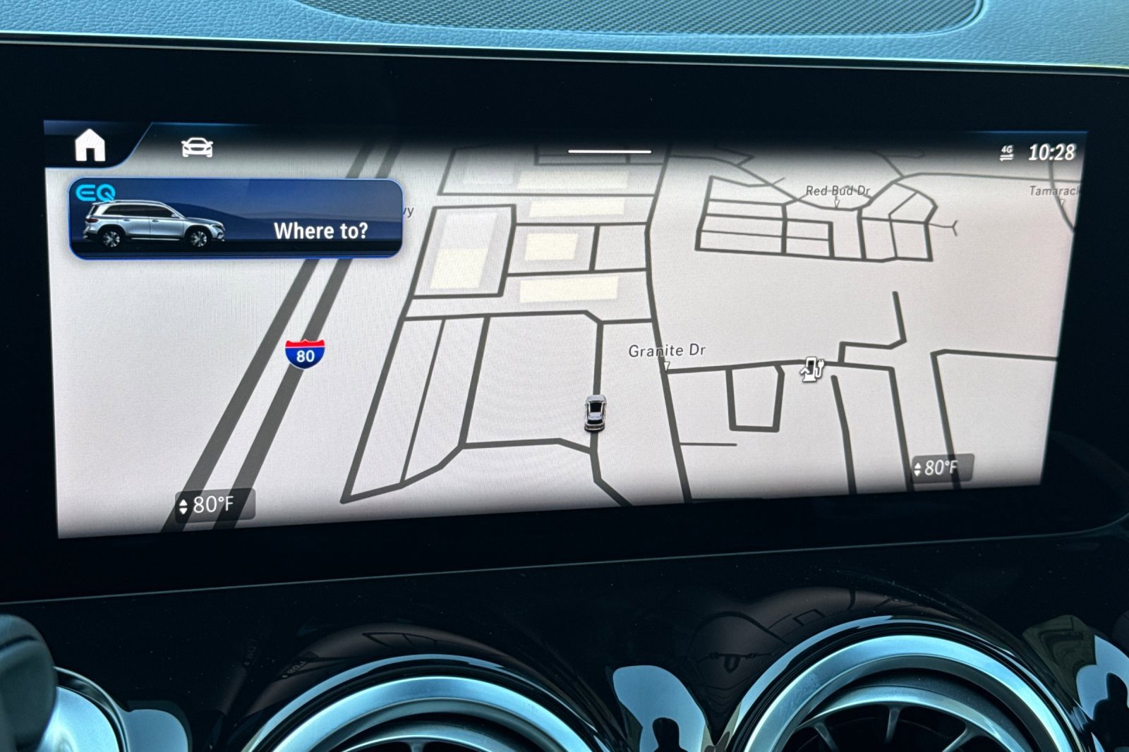 Used 2024 Mercedes-Benz EQB 300 4MATIC image 23