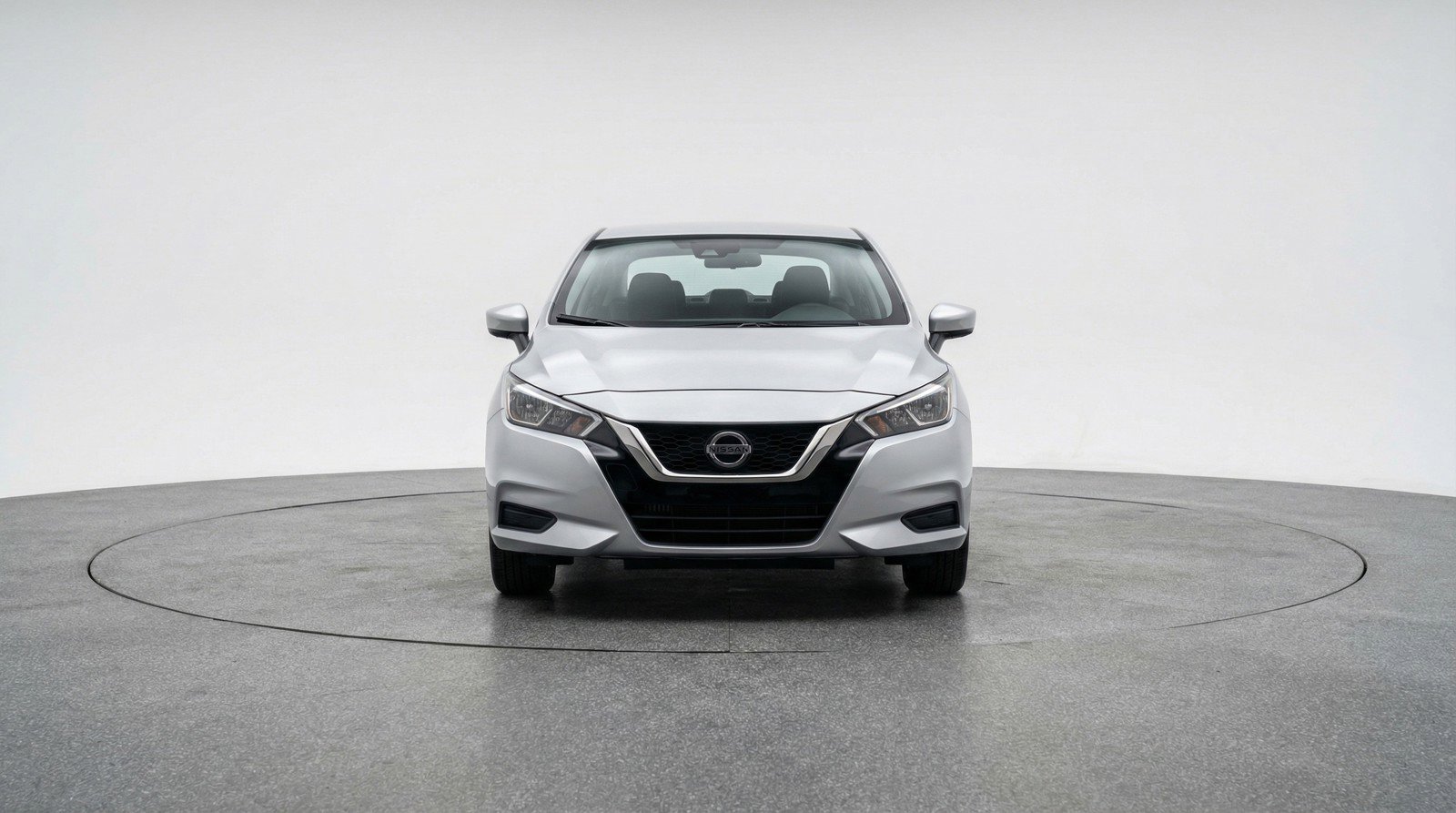 Used 2025 Nissan Versa SV FWD image 2