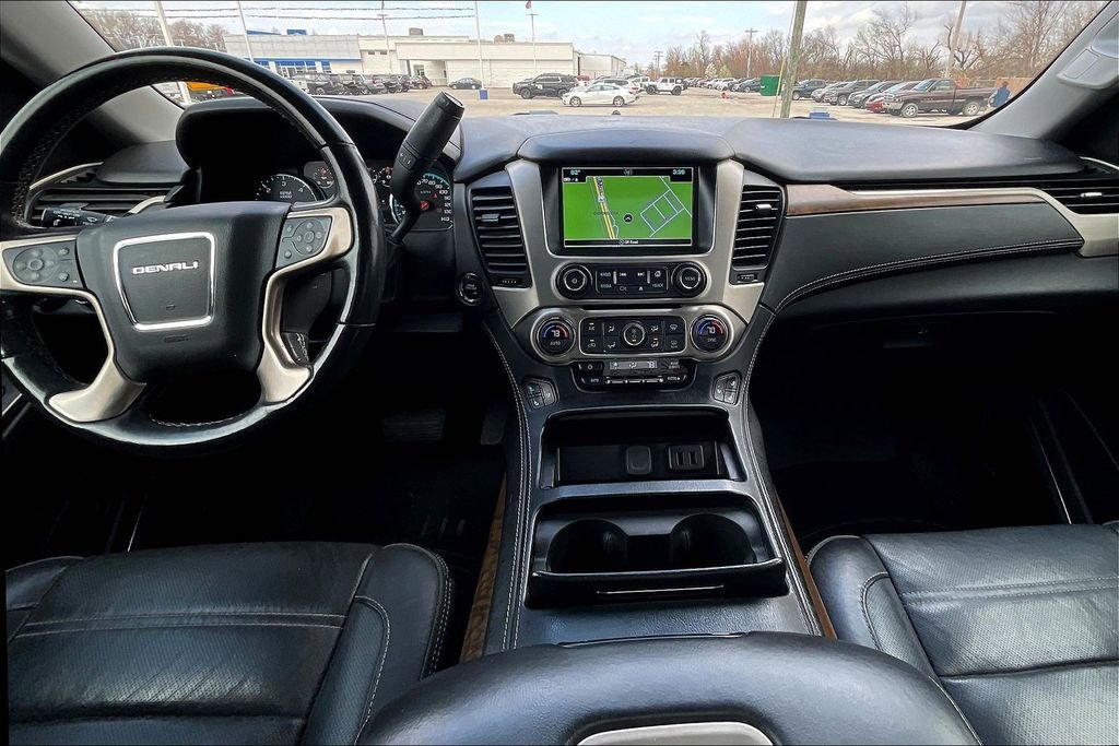 Used 2019 GMC Yukon XL Denali w/ Open Road Package image 15