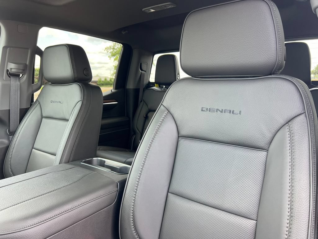 New 2026 GMC Sierra 1500 Denali w/ Denali Reserve Package AWD/4WD image 16