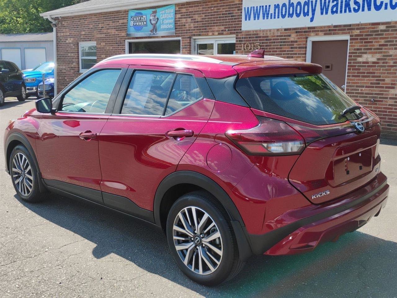 Used 2022 Nissan Kicks SV FWD image 7