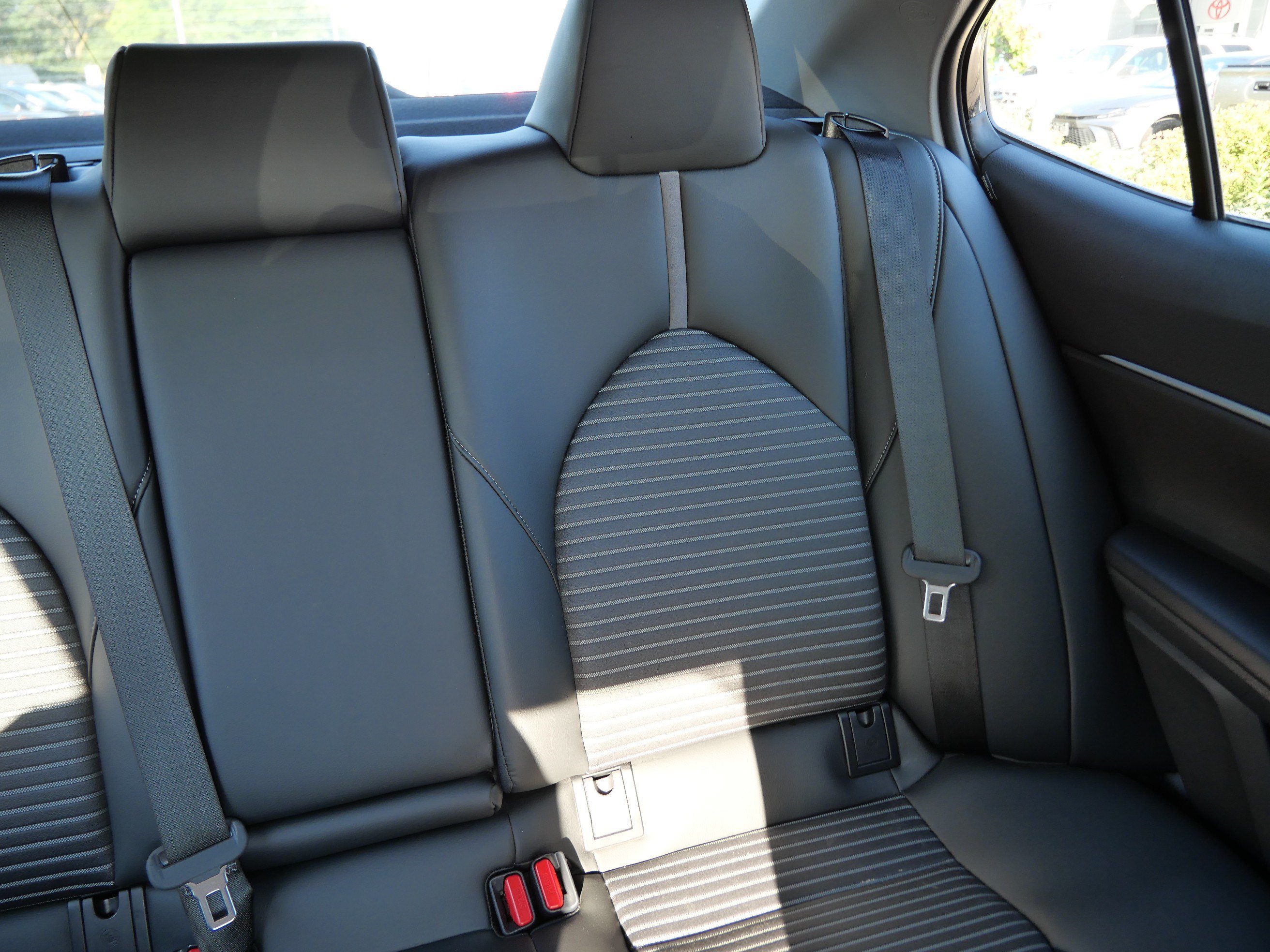 Used 2024 Toyota Camry SE w/ Protection Package (Q2) (TMS) FWD image 15