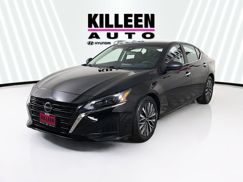 Used 2024 Nissan Altima 2.5 SV image 3