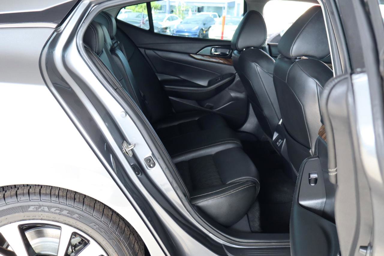 Used 2018 Nissan Maxima Platinum FWD image 33