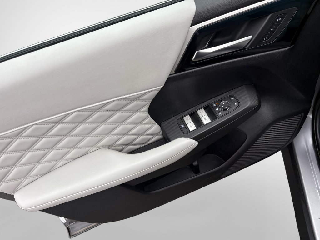 Used 2022 Mitsubishi Outlander SEL AWD/4WD image 14