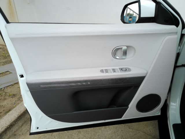 Used 2022 Hyundai Ioniq 5 SEL w/ Cargo Package RWD image 12