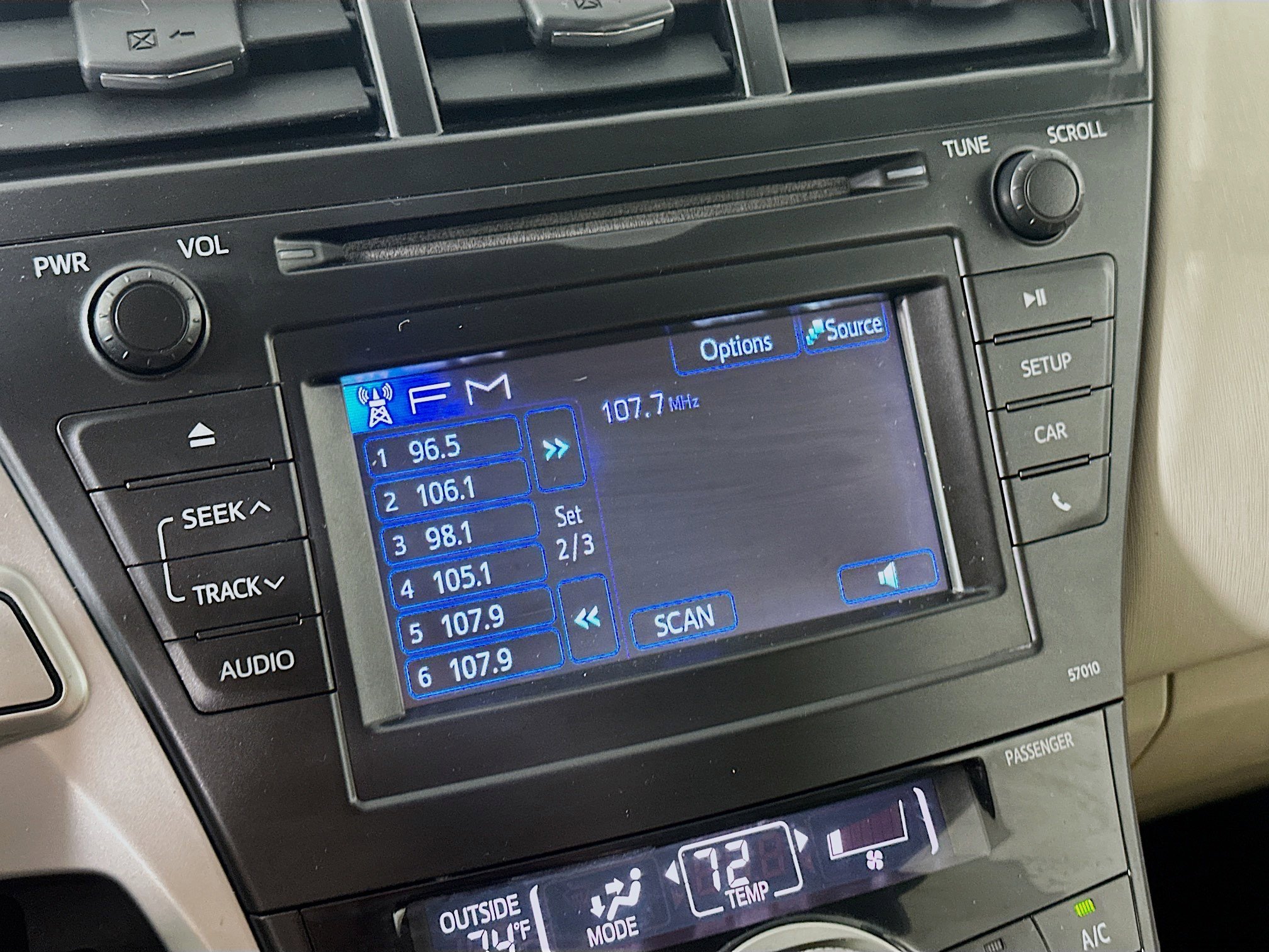 Used 2014 Toyota Prius V Two image 19