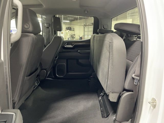 Used 2024 Chevrolet Silverado 1500 LT image 24