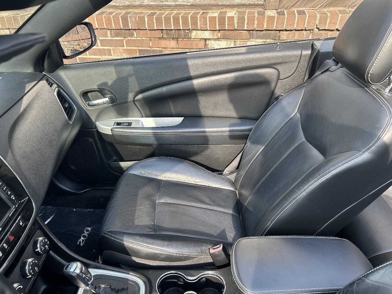 Used 2013 Chrysler 200 Limited FWD image 10