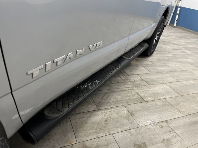 Used 2020 Nissan Titan SV w/ SV Convenience Package image 35