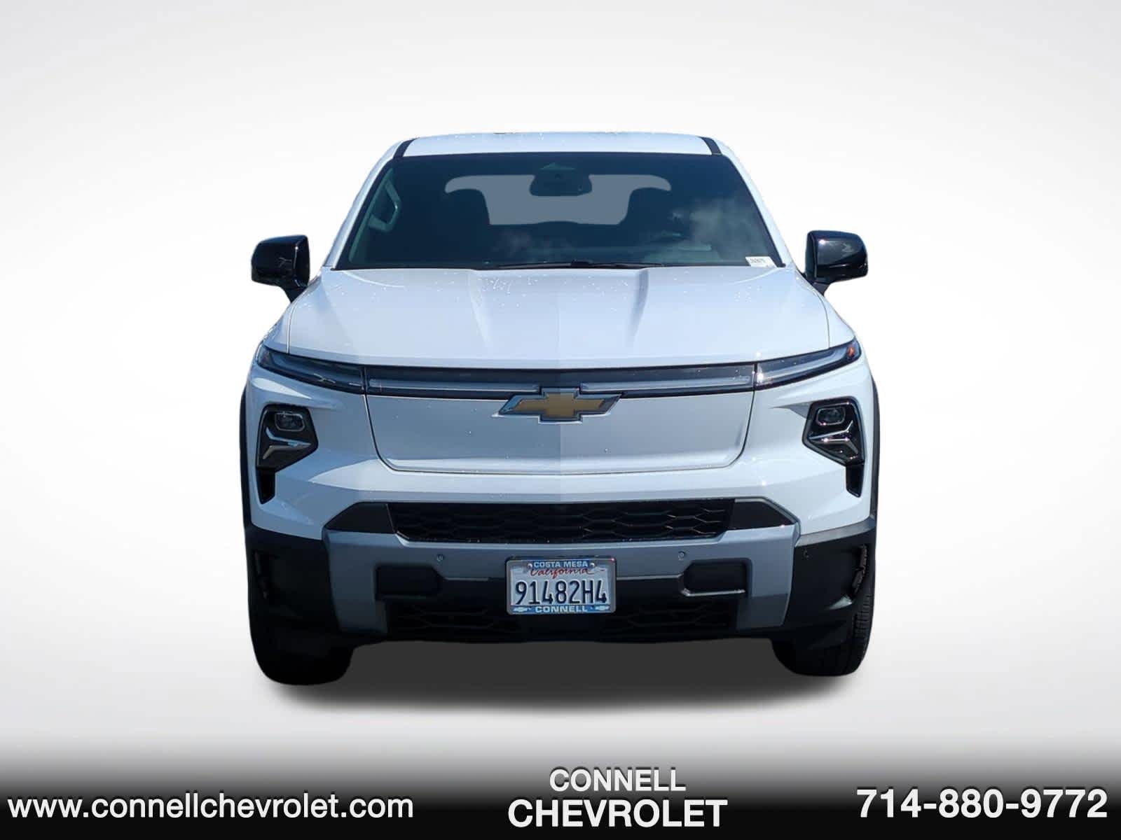 Used 2026 Chevrolet Silverado EV LT AWD/4WD image 2