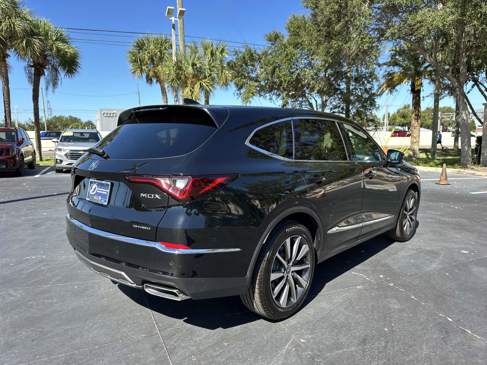 Certified 2025 Acura MDX SH-AWD w/ Technology Package image 4