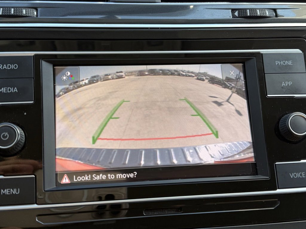 Certified 2022 Volkswagen Tiguan S image 9