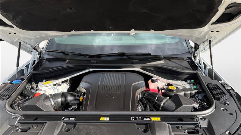 Used 2024 Land Rover Range Rover SE AWD/4WD image 24