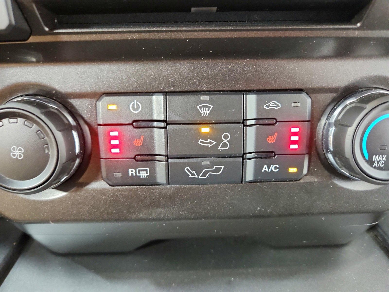 Used 2018 Ford F150 XLT w/ Equipment Group 302A Luxury image 31