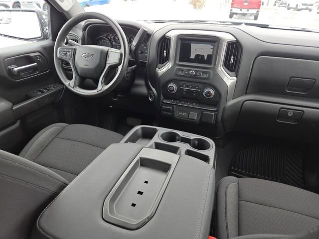 Used 2024 Chevrolet Silverado 1500 Custom w/ Dark Appearance Package image 27