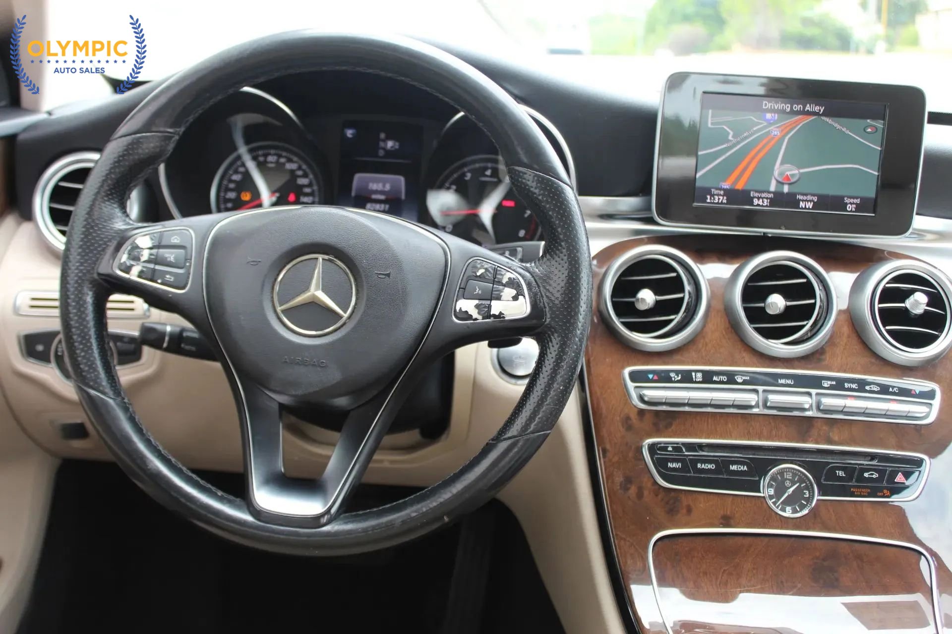 Used 2015 Mercedes-Benz C 300 Sedan w/ Premium 1 Package image 14